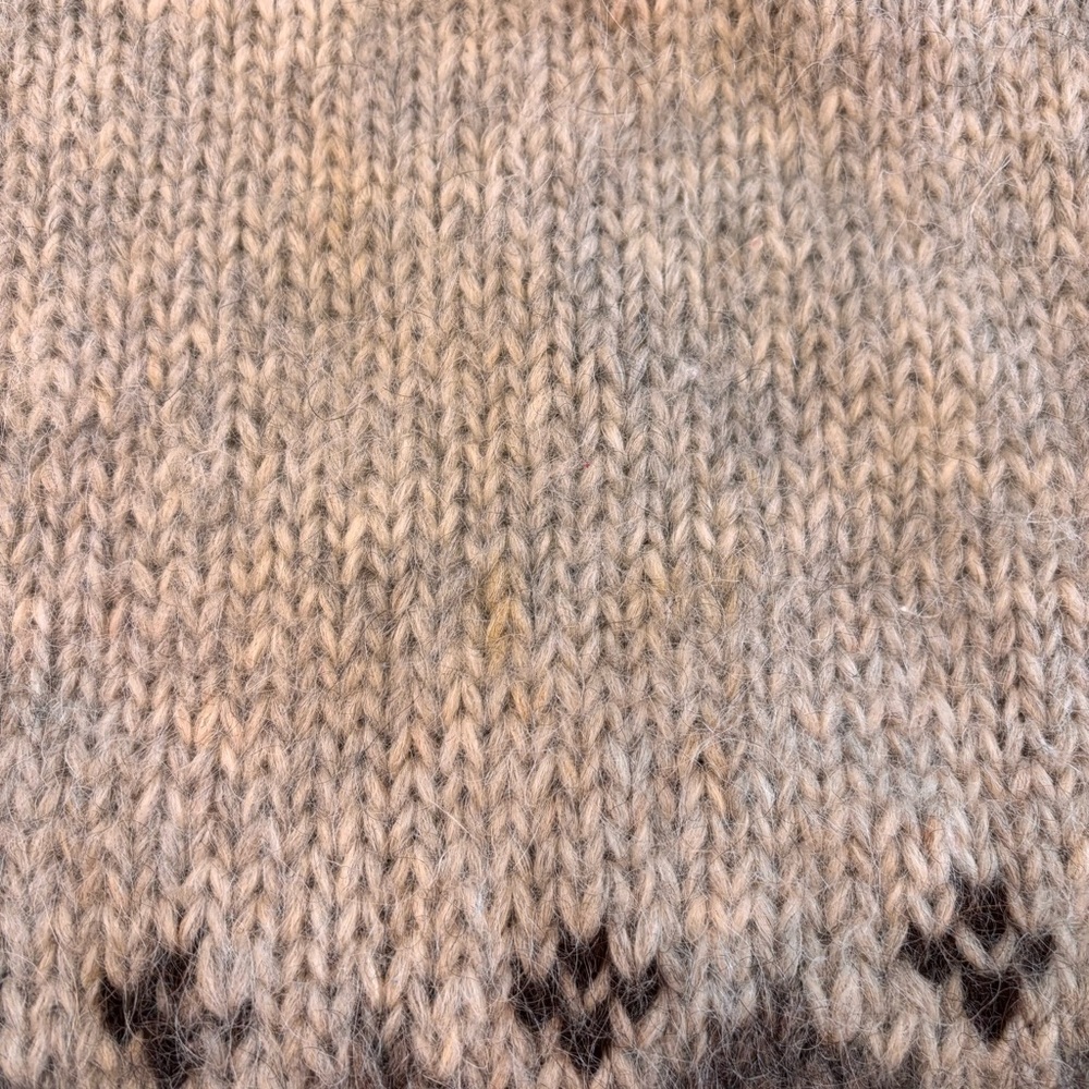 Fair Isle Icelandic Sweater. Authentic. All wool. - Picture 4 of 9